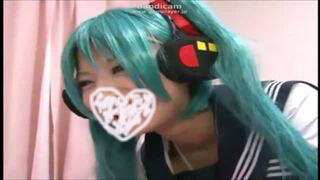 初音ミクレイヤーが制服生脱ぎチャット♪