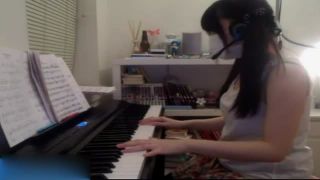 ニコ生でピアノ配信してたと思ったら脱いでオナニー始めたＪＫ